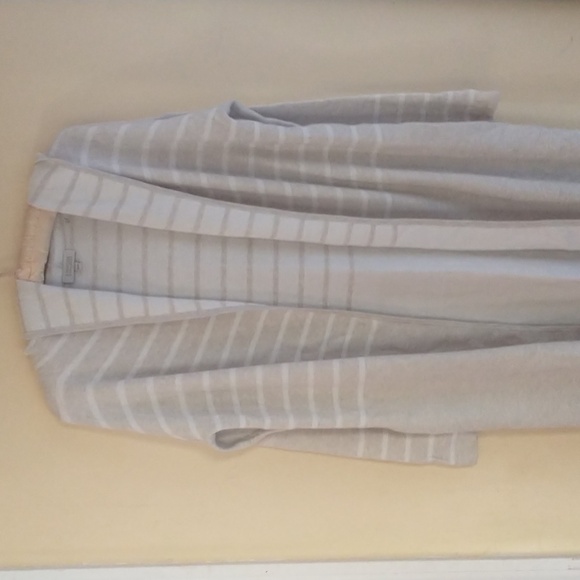 Kinross Cashmere Blend Cardigan - Picture 2 of 7